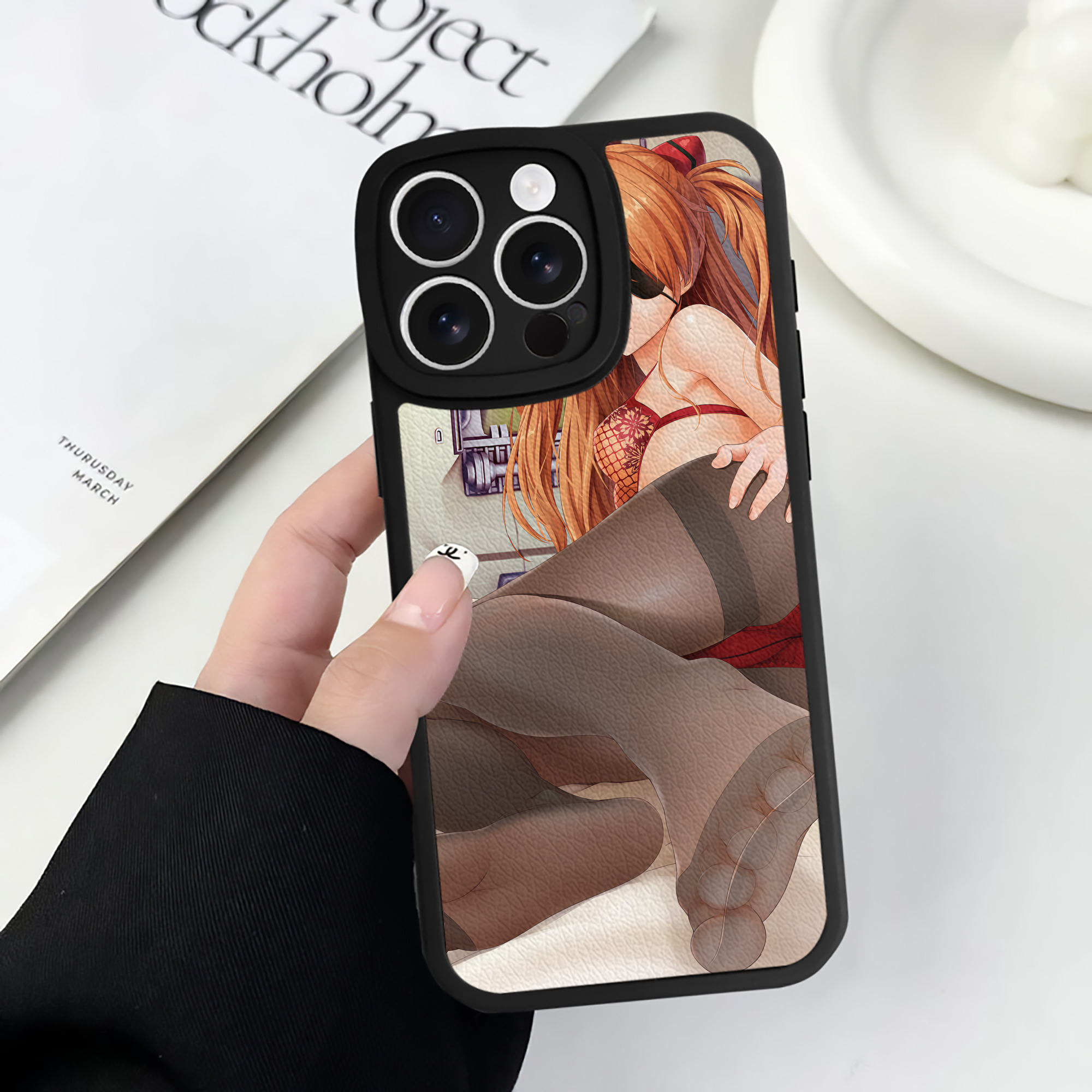 （画像用） EVA 新世紀エヴァンゲリオン 【iPhone 16シリーズ対応】シリコンスマホケース（レザー調） 材質：シリコン